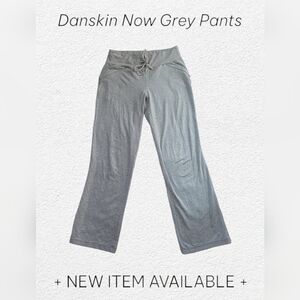Danskin Now Grey Pants with zipper pockets